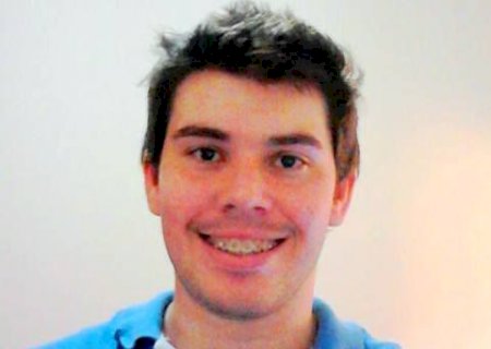 Sinal vermelho para o centro de formação de condutores, por Jefferson Machado