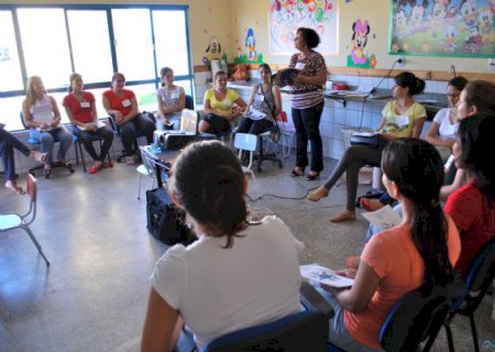 Profissionais do Centro de Educação Infantil recebem capacitação