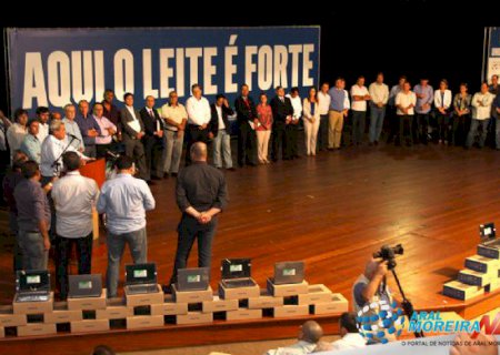 Edson de David e produtores participam de evento do Programa Leite Forte em Campo Grande