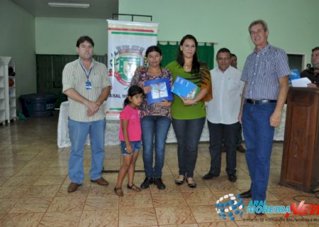 Edson de David e Eugenio Freire entregam mais 40 unidades habitacionais em Aral Moreira