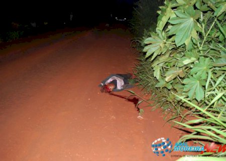 Rapaz de 18 anos é acusado de matar pai e mãe e atear fogo em barraco