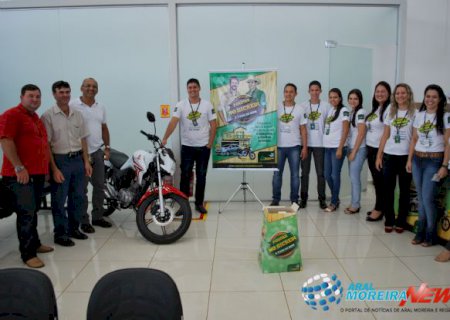 Sicredi de Aral Moreira sorteou moto zero quilômetro