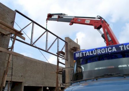 Novo Terminal Rodoviário começa a receber estrutura metálica