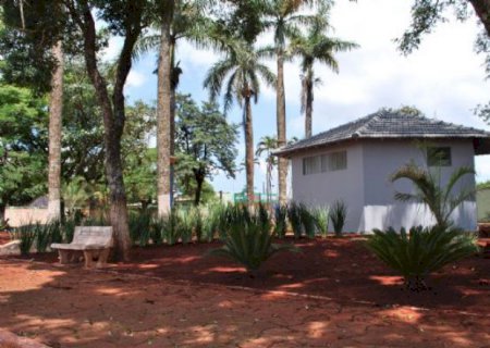 Prefeitura está revitalizando Praça Central em Aral Moreira