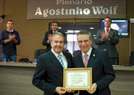 Diretor-presidente da Lar recebe o titulo de “Cidadão Aralmoreirense”