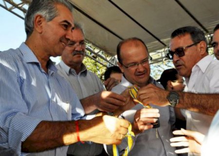 Carlinhos Marques destaca conquista de nova viatura para Aral Moreira