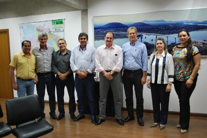 Audi&ecirc;ncia com o secret&aacute;rio de Infraestrutura a qual deu inicio as negocia&ccedil;&otilde;es para recupera&ccedil;&atilde;o da MS-286 (Foto: Joelso Gon&ccedil;alves/ Not&iacute;cias do MS).