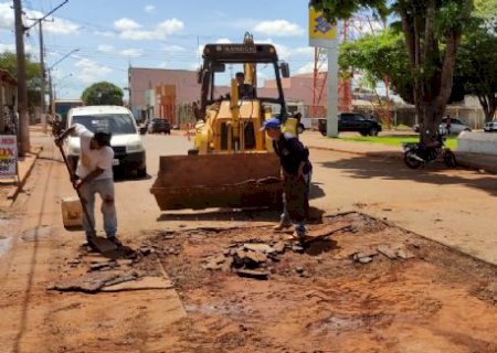 Secretaria de obras segue operação tapa buracos na cidade