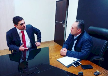 Prefeito Alexandrino Garcia recebe novo delegado da Policia Civil