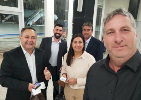 Prefeito Alexandrino Garcia e vereadores buscam recursos em Brasília