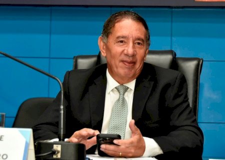 ALEMS solidária: Campanha Seu Abraço Aquece recebe doações de peças e cobertores