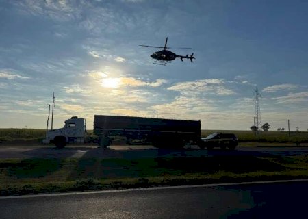 Carreta com milho levava R$ 15 milhões em drogas da fronteira para o Paraná